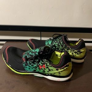 Under Armour Micro G Toxic 6 Men’s Running Shoes